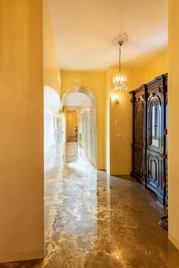 Elegant Historic Large House On Lake Como Appartement Gravedona Buitenkant foto