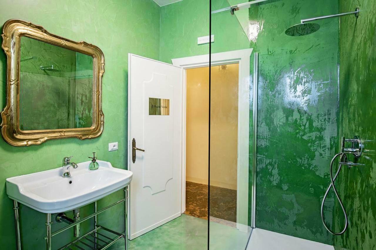 Elegant Historic Large House On Lake Como Appartement Gravedona Buitenkant foto