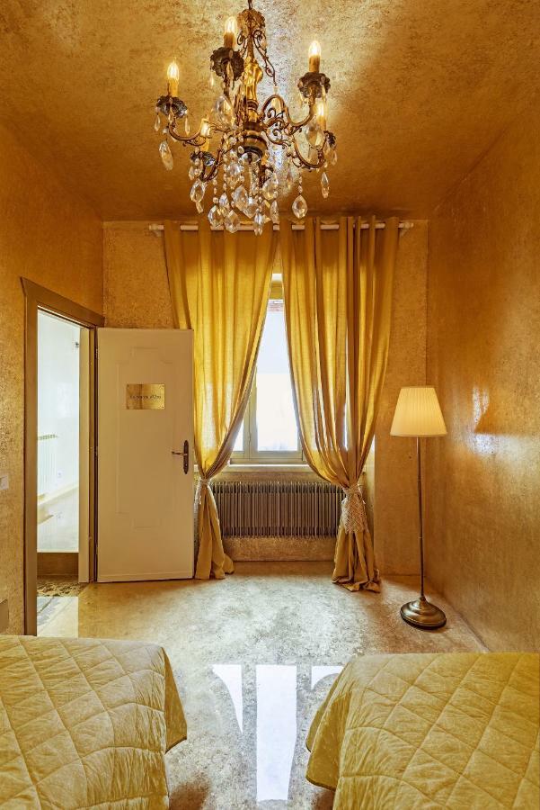 Elegant Historic Large House On Lake Como Appartement Gravedona Buitenkant foto
